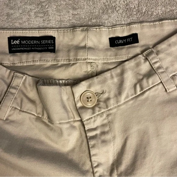 Lee Modern Series - Curvy Fit - Women's Cream Wide-Leg Jeans - Picture 6 of 8